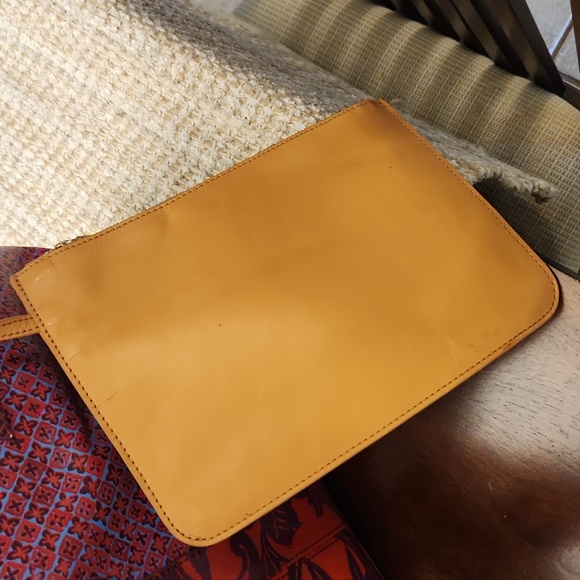 Oh Tory ♥️ - Picture 9 of 10